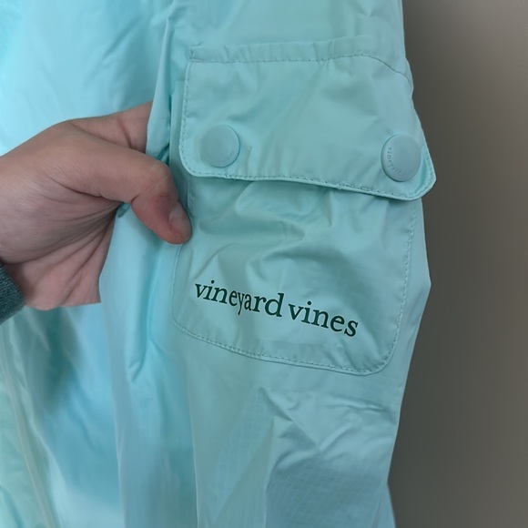 Vineyard Vines - Picture 4 of 10